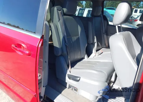 2008 Chrysler Town & Country Touring z USA, uszkodzony, nr VIN 2A8HR54P78R139811